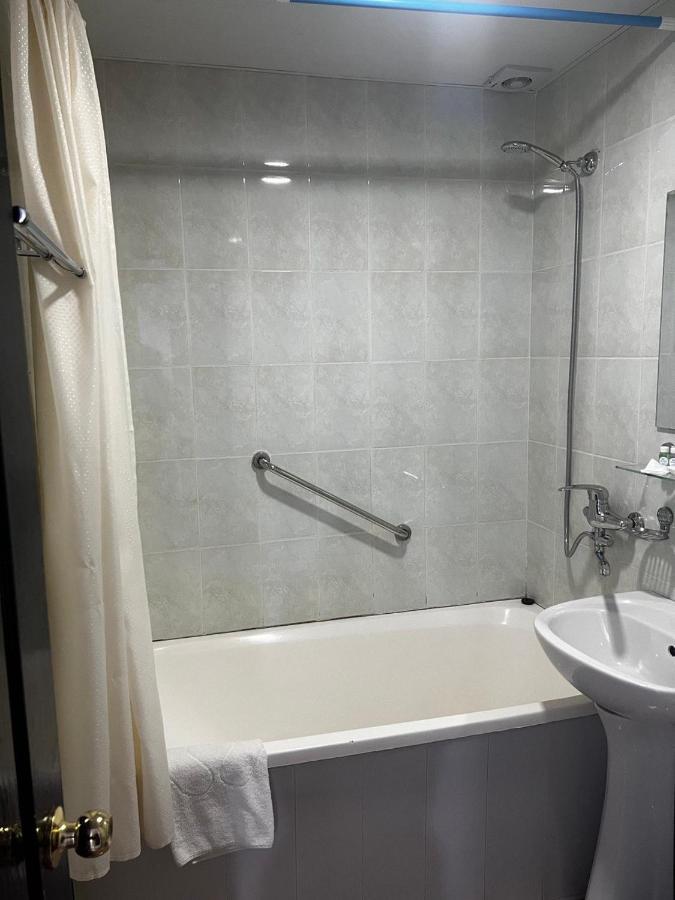 Temurkhan Hotel Tashkent Esterno foto
