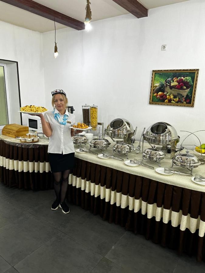 Temurkhan Hotel Tashkent Esterno foto