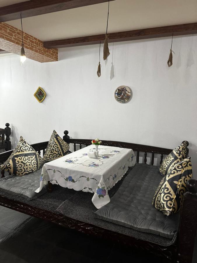 Temurkhan Hotel Tashkent Esterno foto